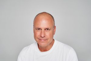 עופר קרז'נר יזם ופילנתרופ