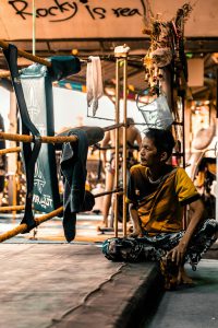 סמואל פלקון ב-2026: אל תחפש מוטיבציה – תבנה שגרה